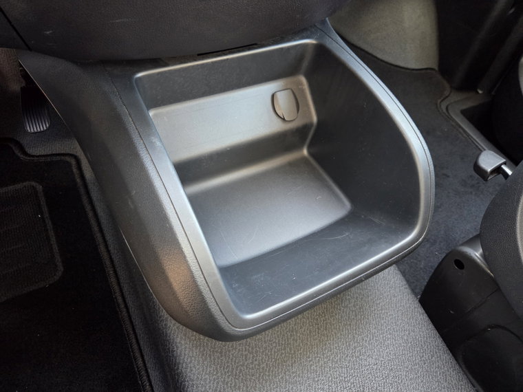Vehicle Image 23