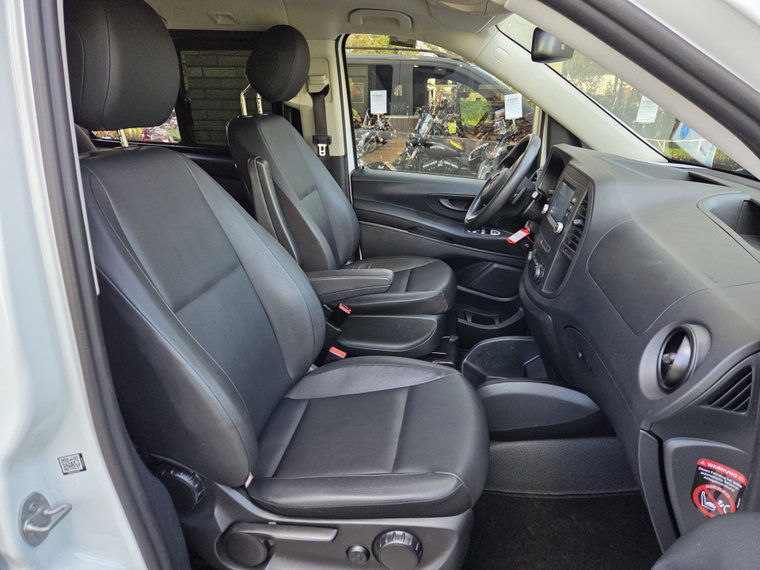 Vehicle Image 36