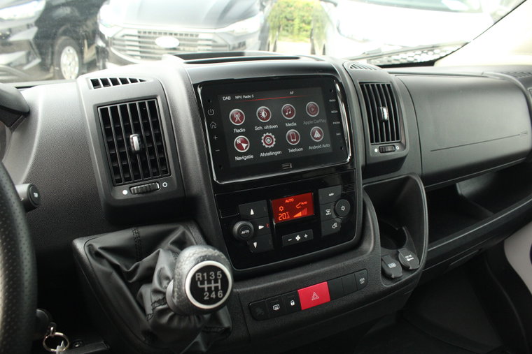 Vehicle Image 24