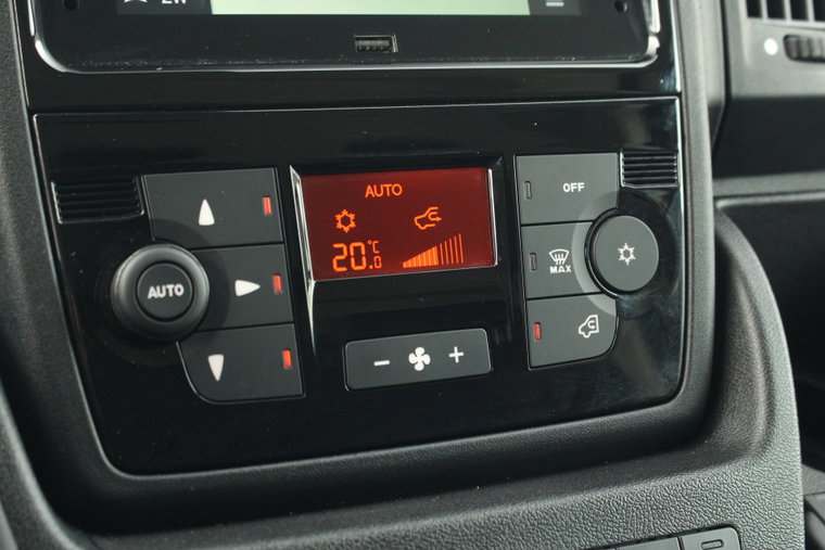 Vehicle Image 27
