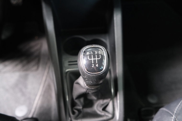 Vehicle Image 23