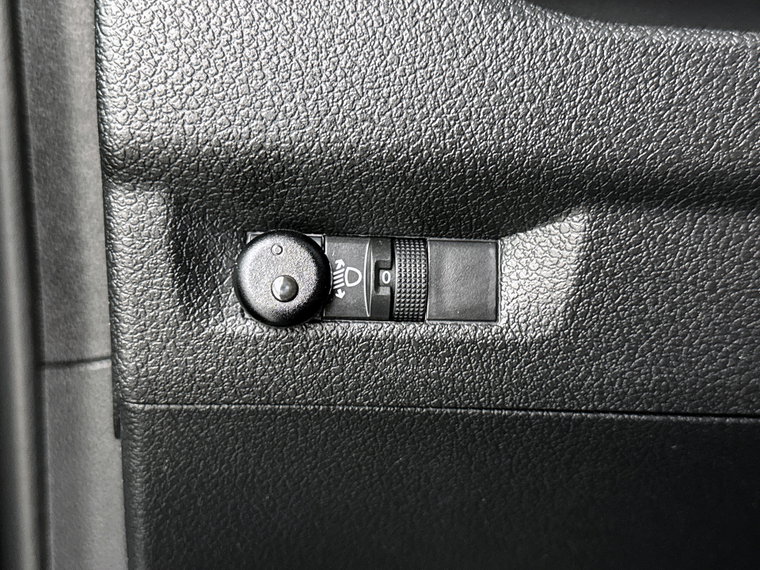 Vehicle Image 24