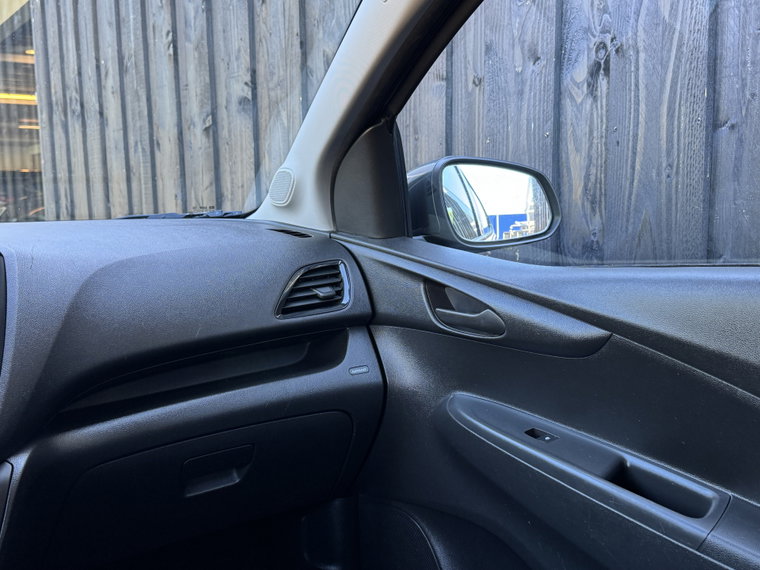 Vehicle Image 27