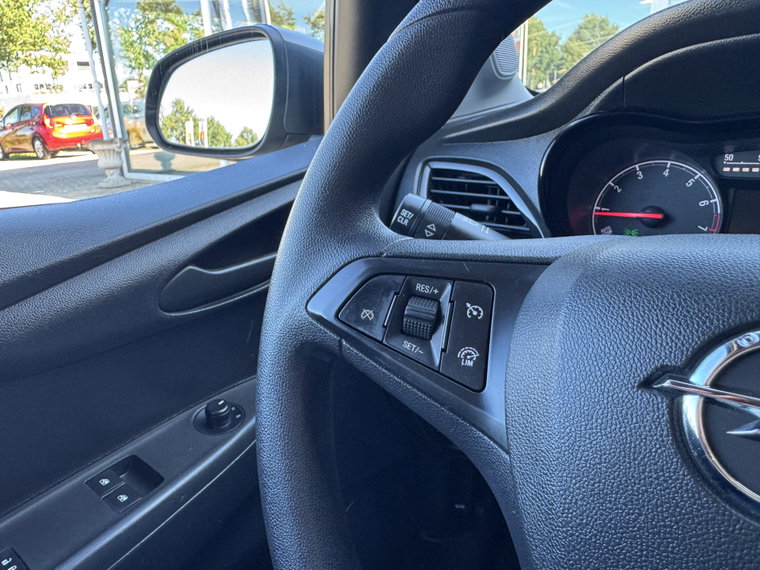 Vehicle Image 29