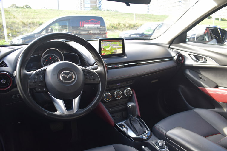 Vehicle Image 13
