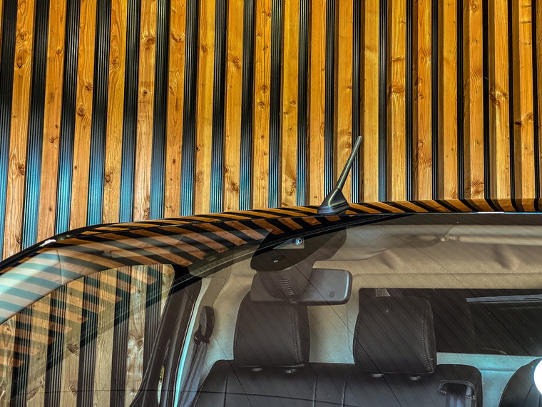 Vehicle Image 35