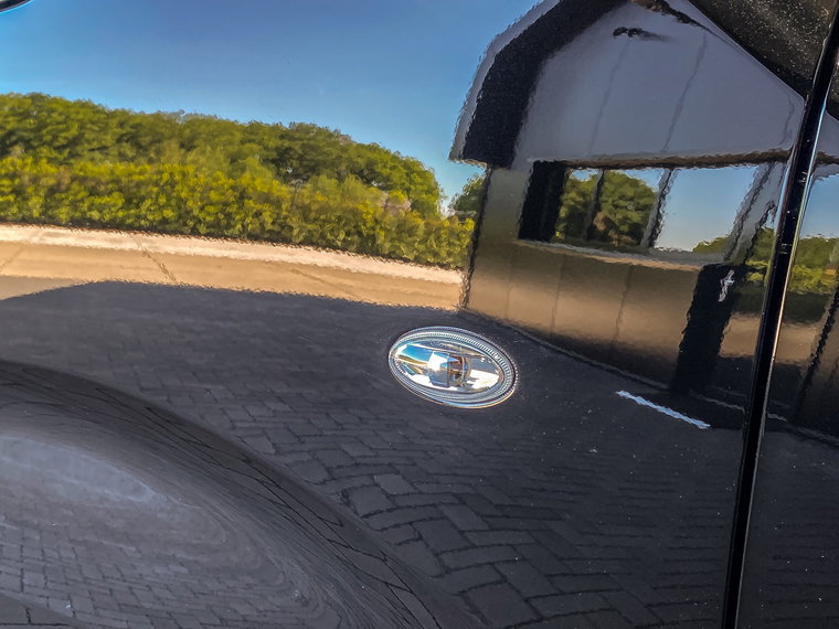 Vehicle Image 38