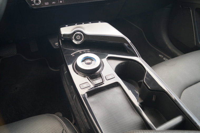 Vehicle Image 26
