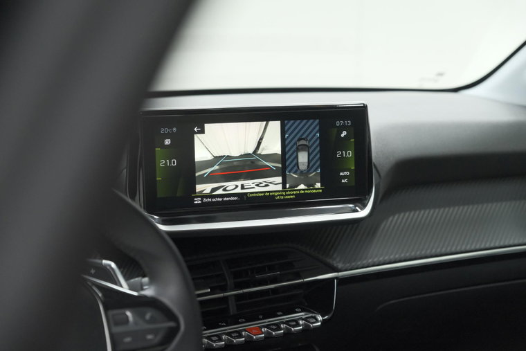 Vehicle Image 13