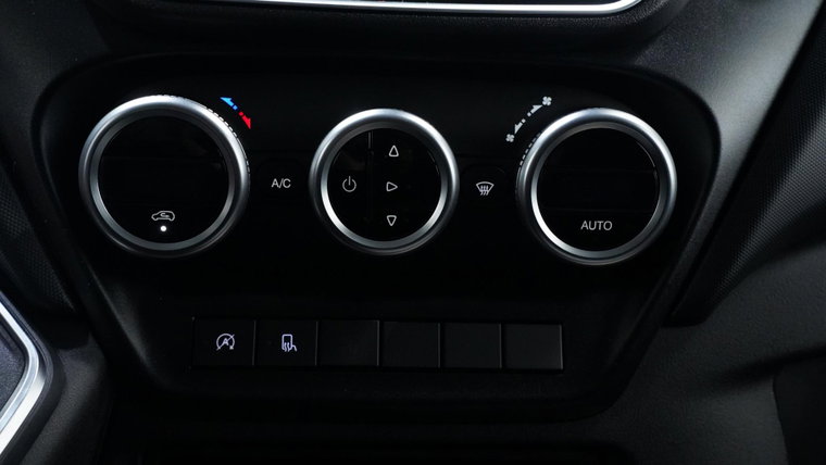 Vehicle Image 26