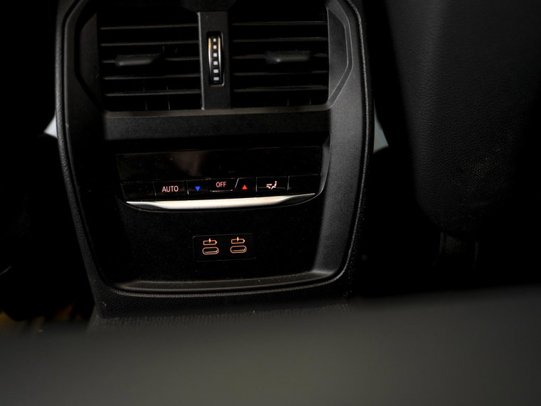 Vehicle Image 52