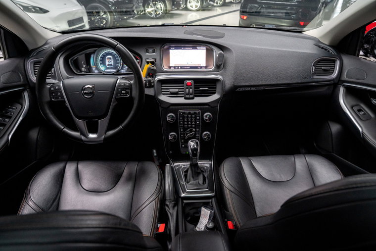 Vehicle Image 13