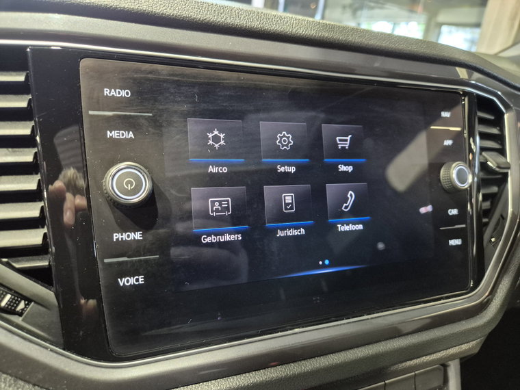 Vehicle Image 40