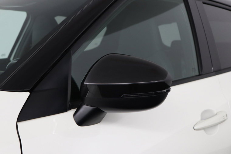 Vehicle Image 33