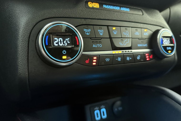 Vehicle Image 33