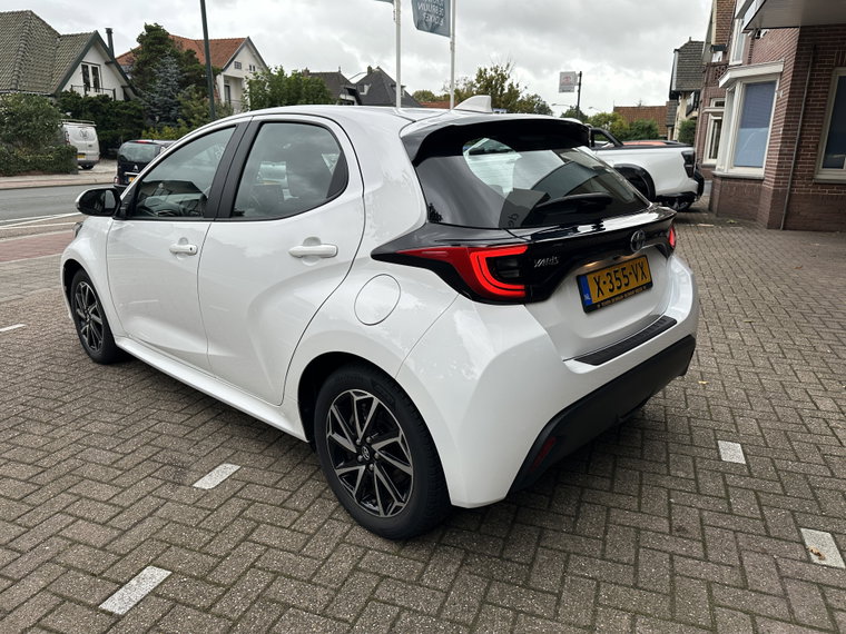 Vehicle Image 7