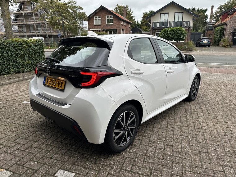 Vehicle Image 9