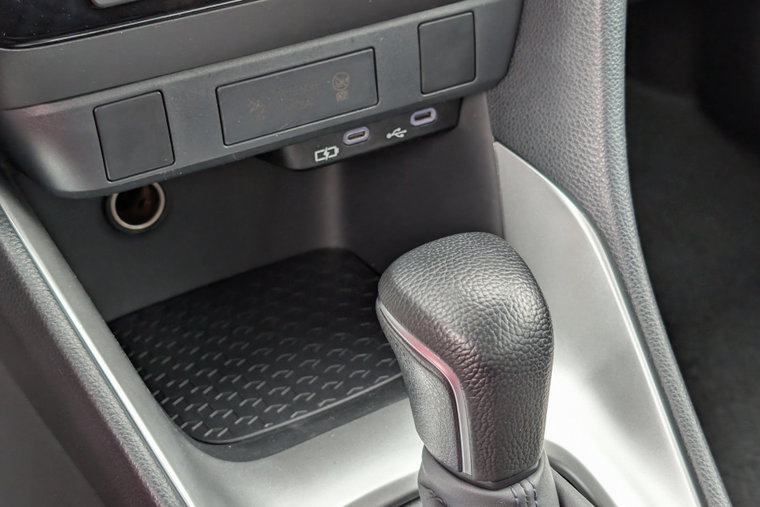 Vehicle Image 21