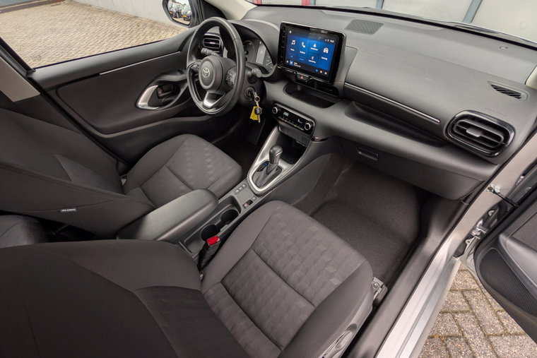 Vehicle Image 11