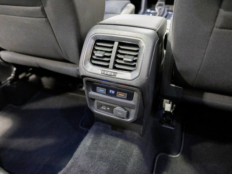 Vehicle Image 39