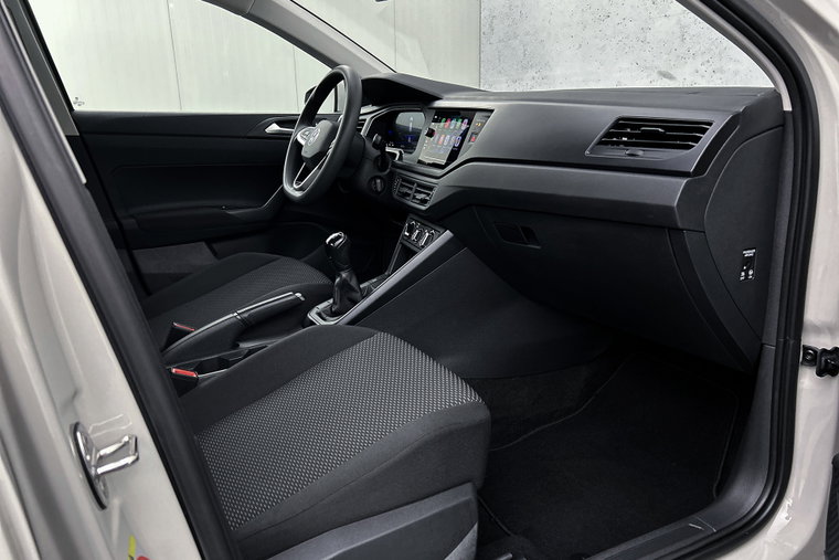 Vehicle Image 31