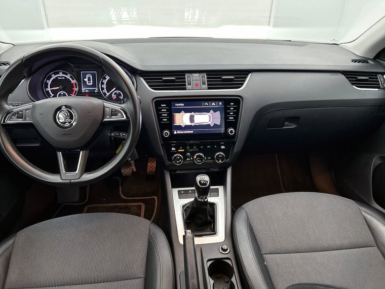 Vehicle Image 15