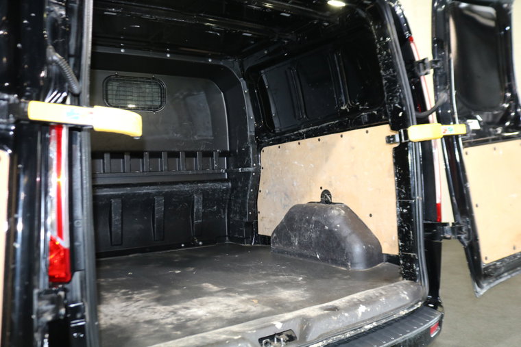 Vehicle Image 13