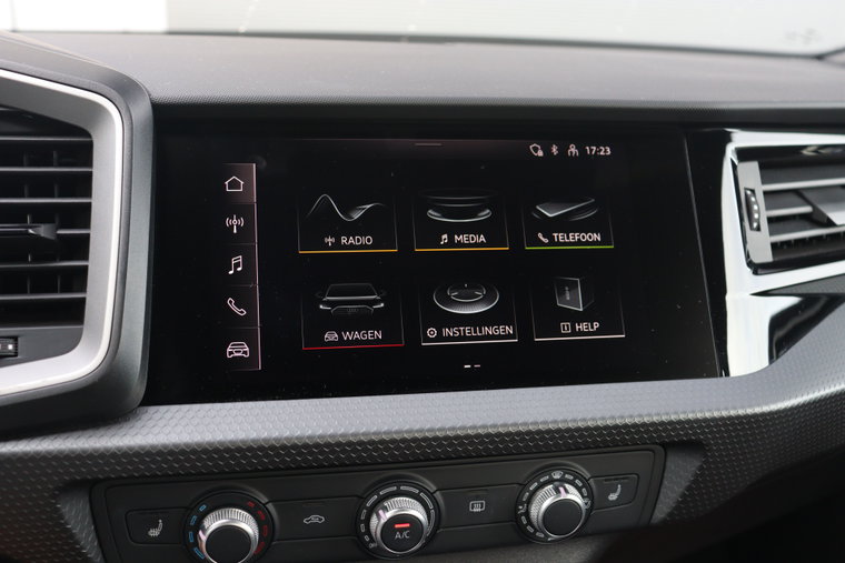 Vehicle Image 19