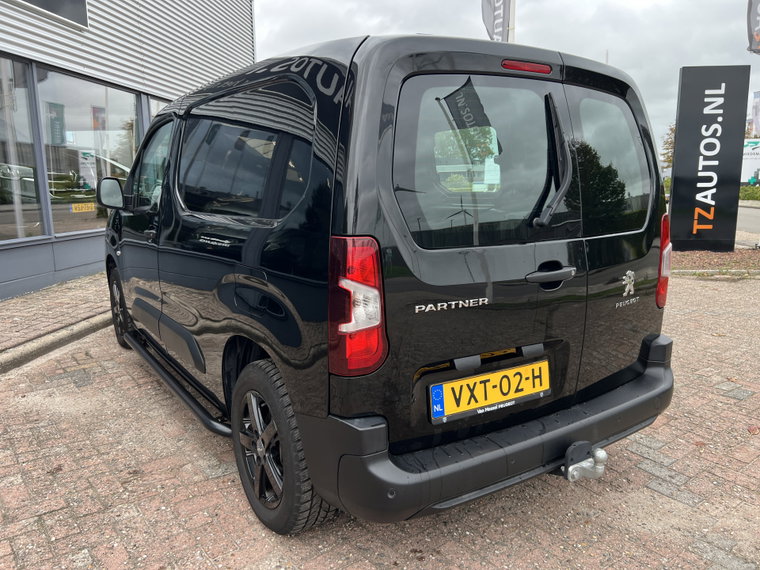 Vehicle Image 28