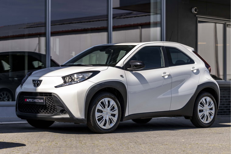 Vehicle Image 13