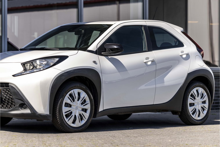Vehicle Image 15