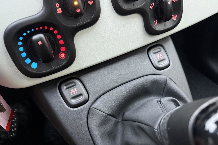 Vehicle Image 22