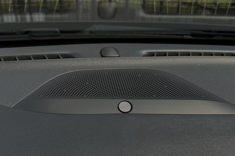 Vehicle Image 35