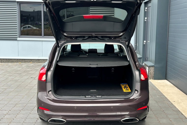 Vehicle Image 38