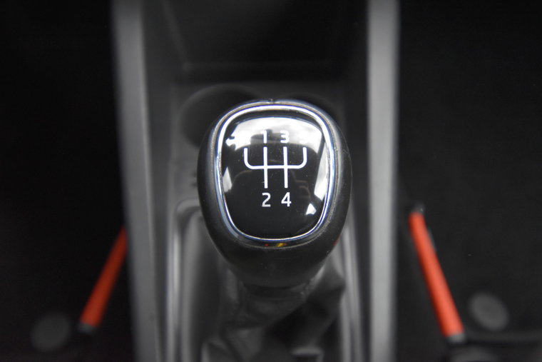 Vehicle Image 25