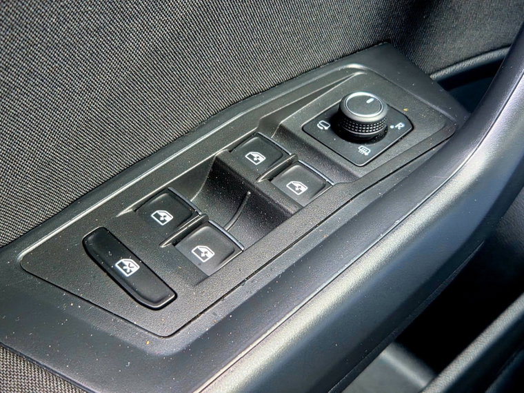 Vehicle Image 39