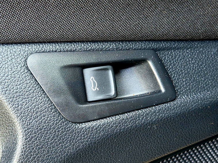 Vehicle Image 41