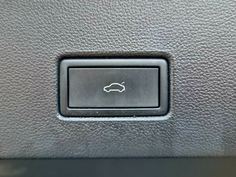 Vehicle Image 48