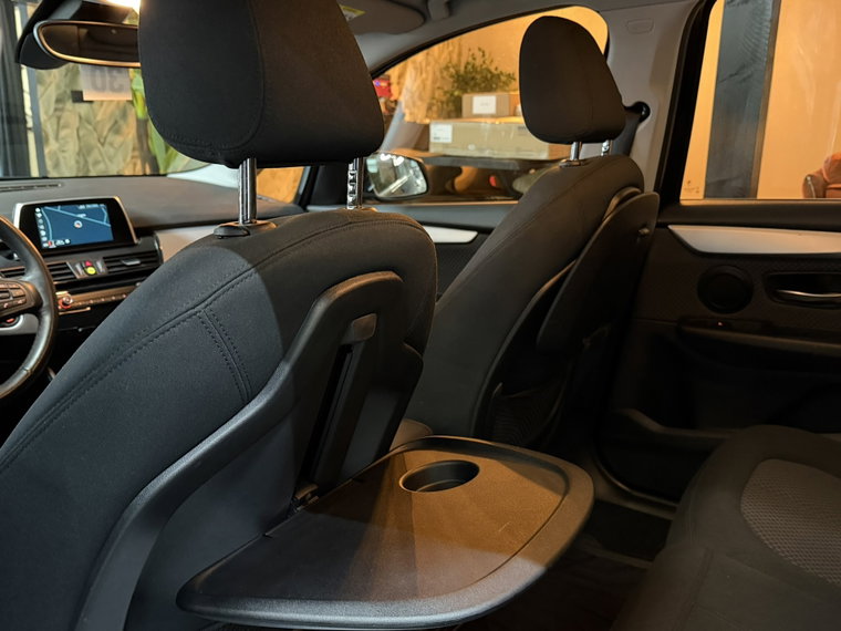Vehicle Image 37