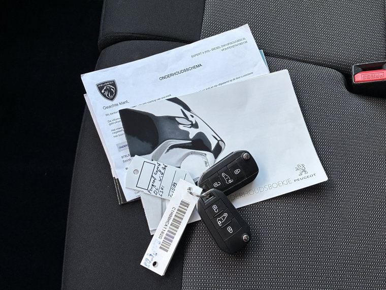 Vehicle Image 31