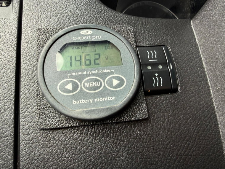 Vehicle Image 24