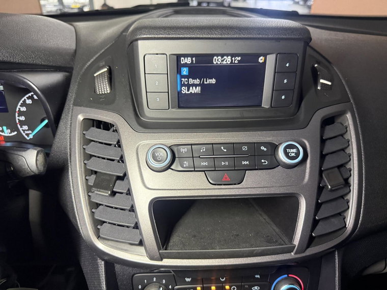 Vehicle Image 21