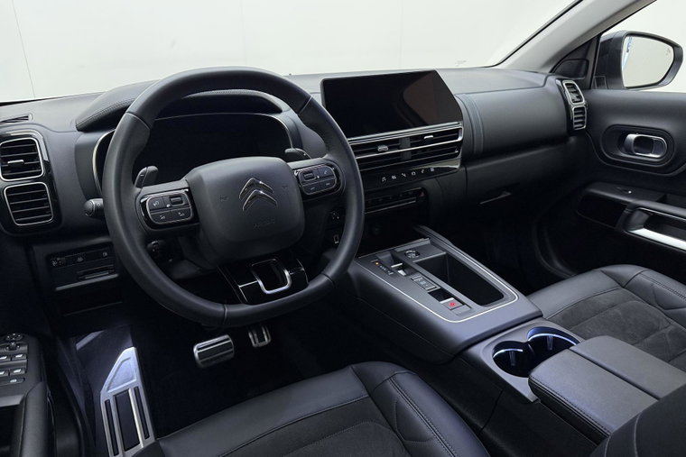 Vehicle Image 18