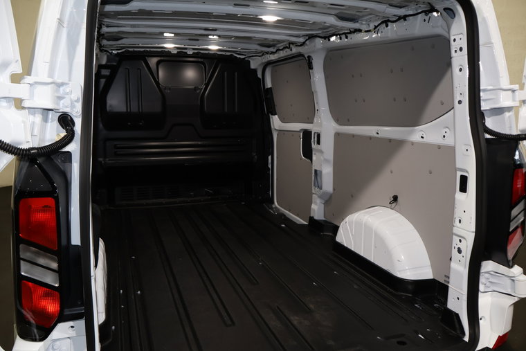 Vehicle Image 13