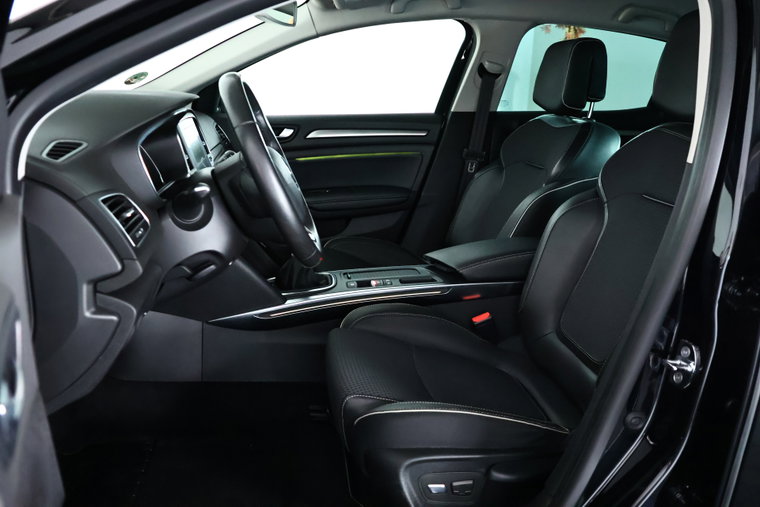 Vehicle Image 10