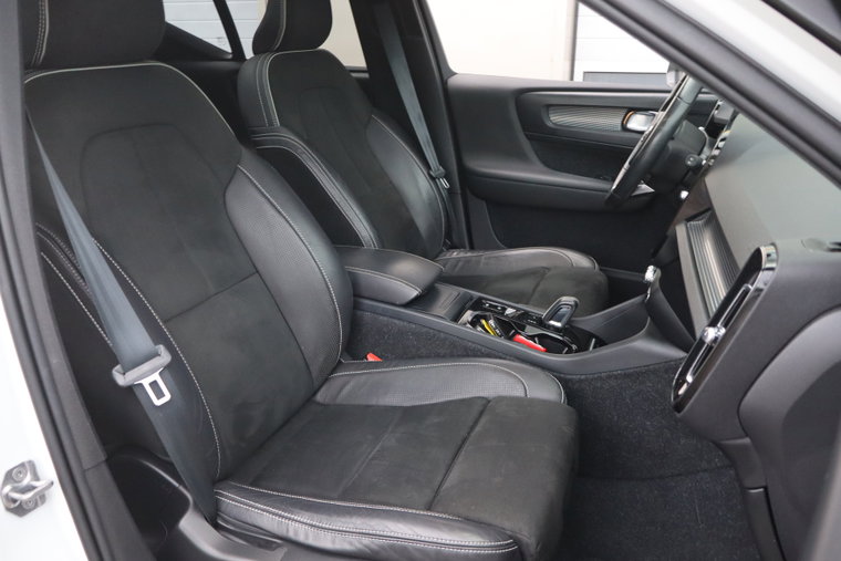 Vehicle Image 35