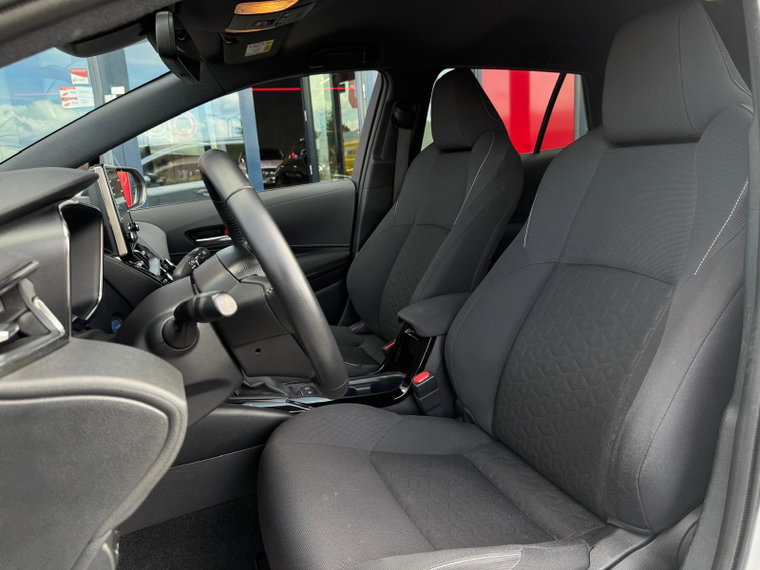 Vehicle Image 12