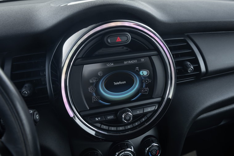 Vehicle Image 23