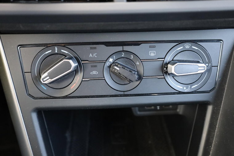 Vehicle Image 27