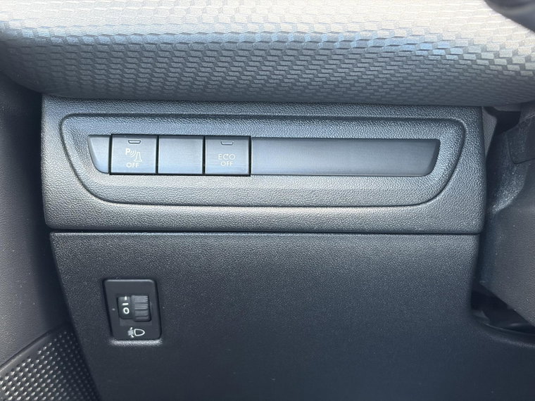 Vehicle Image 34